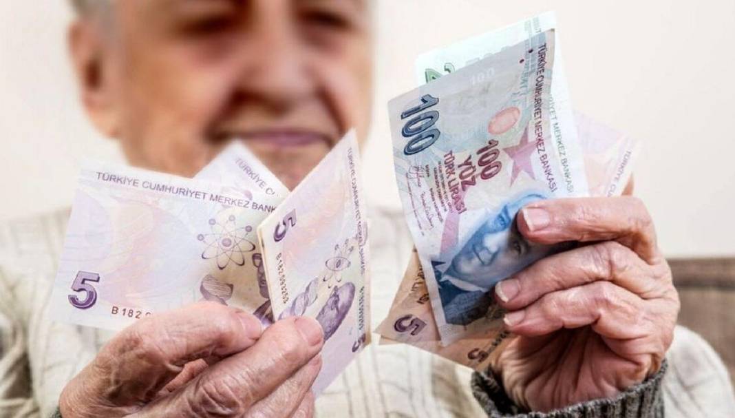 Hesaplanan farklar emekliye tıkır tıkır ödenecek! Emekli maaşı düşük olanlar dikkat 12